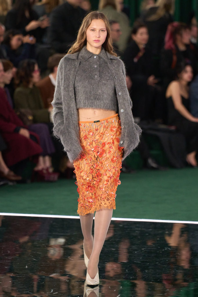 skirt pensel