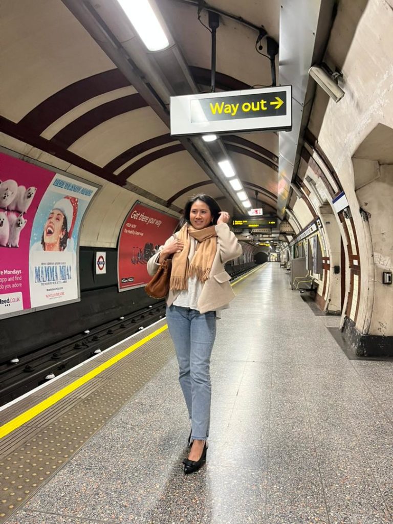 Izzati aziz